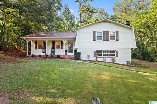 1902 Buttercup Dr, HOOVER, AL, 35226-3304 | Card Image