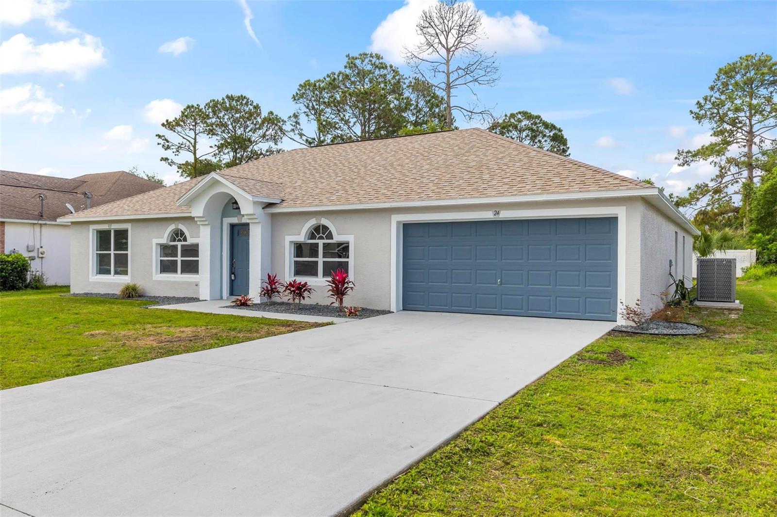 Pine Hill Ln, Palm Coast, FL 32164