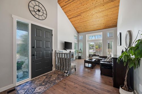 900 6 Avenue Se, High River, AB, T1V1L1 | Card Image
