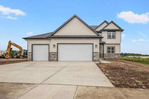 65-400 Michelle Ln, COTTAGE GROVE, WI, 53527-8969 | Card Image
