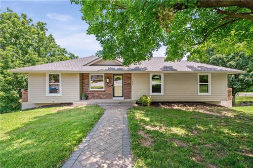 7606 Nw 69th Ter, Kansas City, MO, 64152-2935 | Card Image