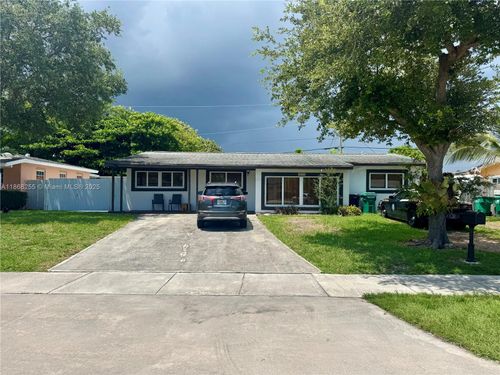 9635 Haitian Dr, Cutler Bay, FL, 33189-1607 | Card Image