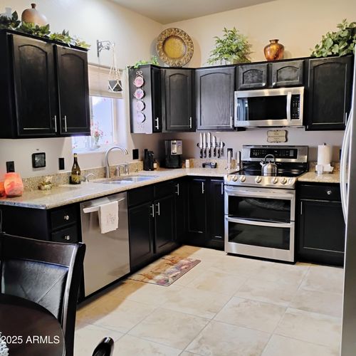 369 S Taylors Trl, Sierra Vista, AZ, 85635-8227 | Card Image