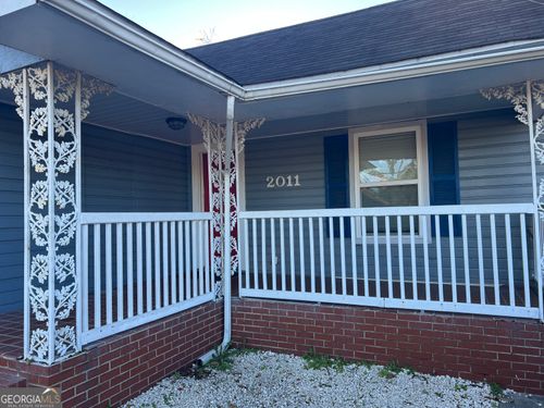 2011 Albany St, Brunswick, GA, 31520-5910 | Card Image