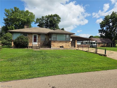495 Maple St, Duncan Falls, OH, 43734-9751 | Card Image