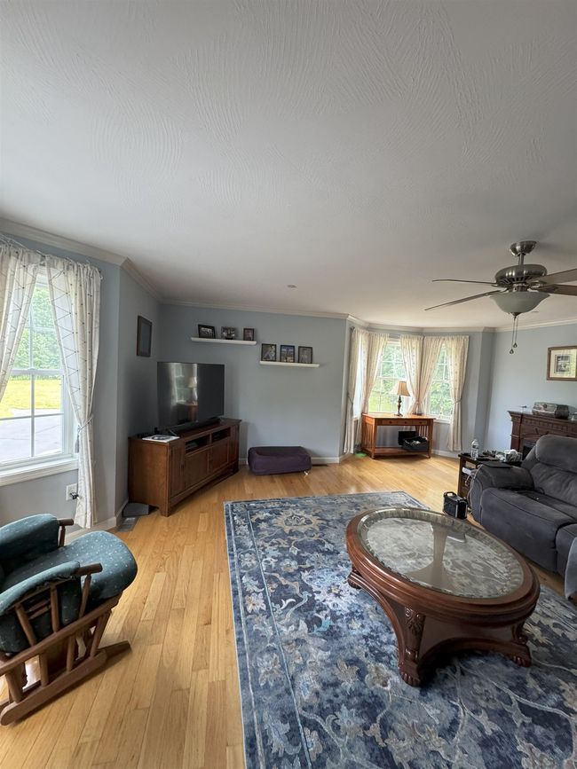 APT-1 - 26 Scribner Rd, Condo with 3 bedrooms, 3 bathrooms and null parking in Fremont NH | Image 9