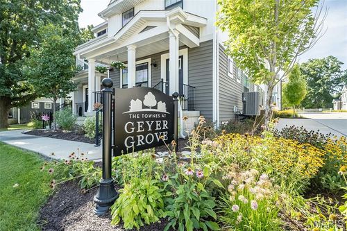 9-1053 Geyer Grv, Kirkwood, MO, 63122-5822 | Card Image