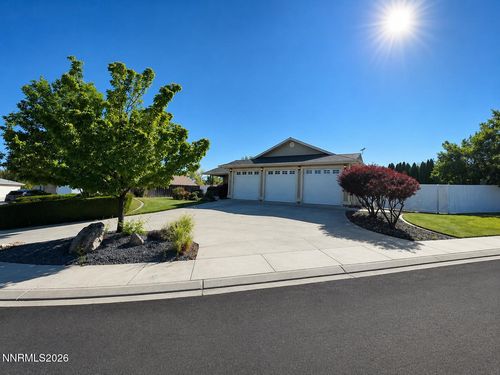 1939 Midas Dr, Winnemucca, NV, 89445-6128 | Card Image