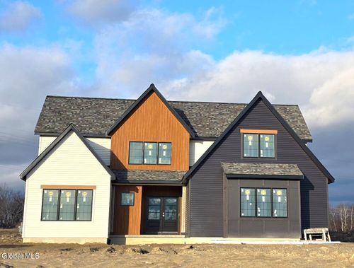 4 Faulkner Dr, Waterford, NY, 12188-1222 | Card Image