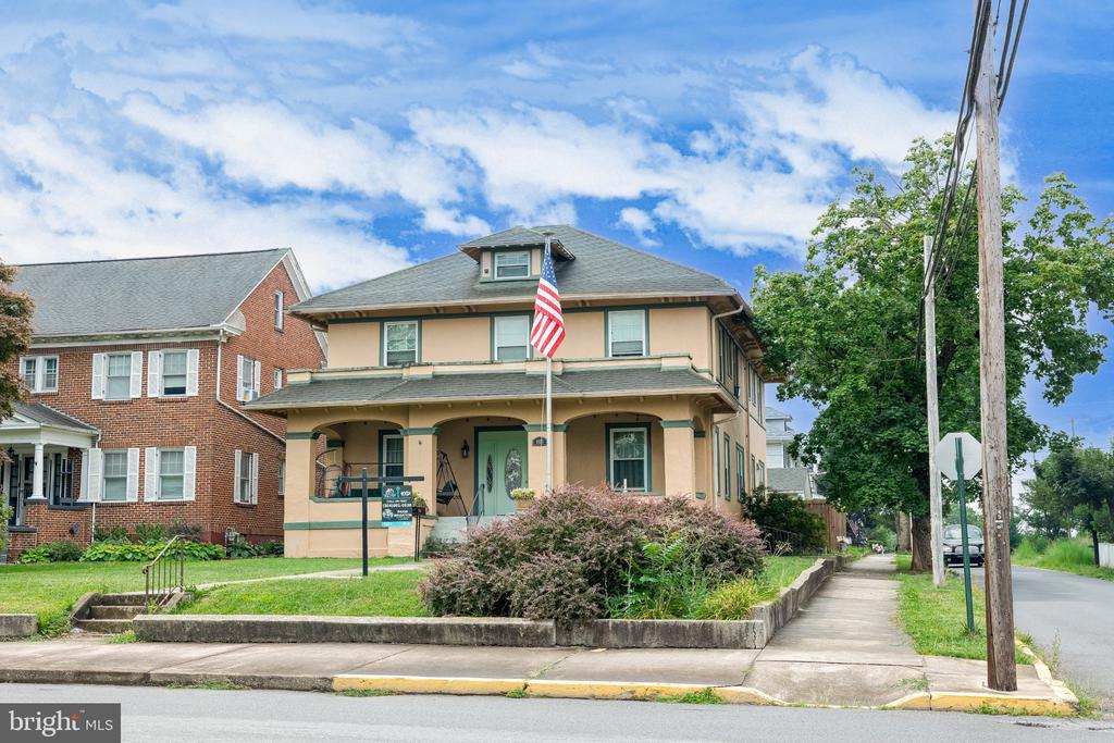 Residential in MARTINSBURG 2