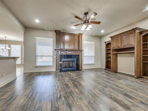 3117 Summit Crossing Parkway, Norman, OK, 73071 | Card Image