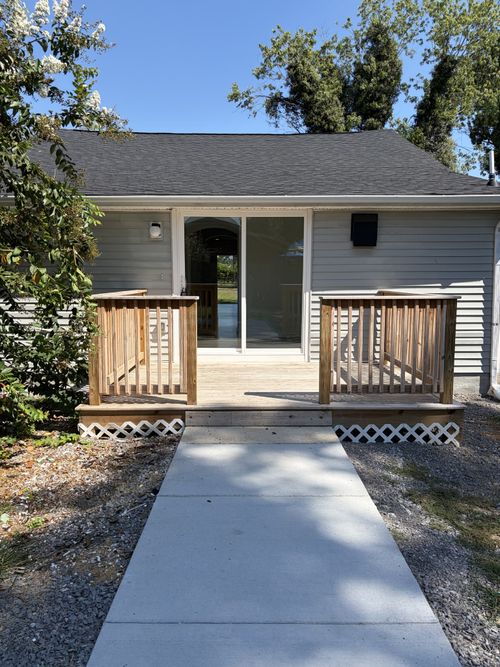 203 Coles Ferry Rd, Gallatin, TN, 37066-4013 | Card Image