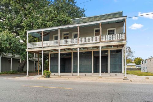520 Railroad Ave, Donaldsonville, LA, 70346-3334 | Card Image