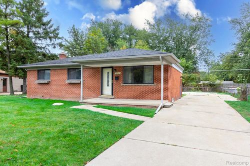 4996 Sanford Dr, Sterling Heights, MI, 48310-6659 | Card Image