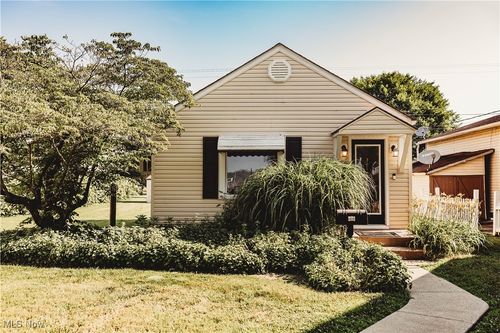 204 W Union Ave, West Lafayette, OH, 43845-1151 | Card Image