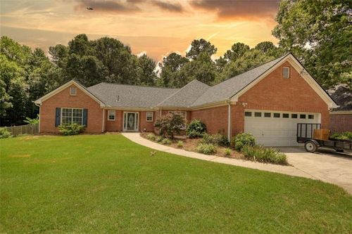545 Herring Rd, grayson, GA, 30017-1305 | Card Image