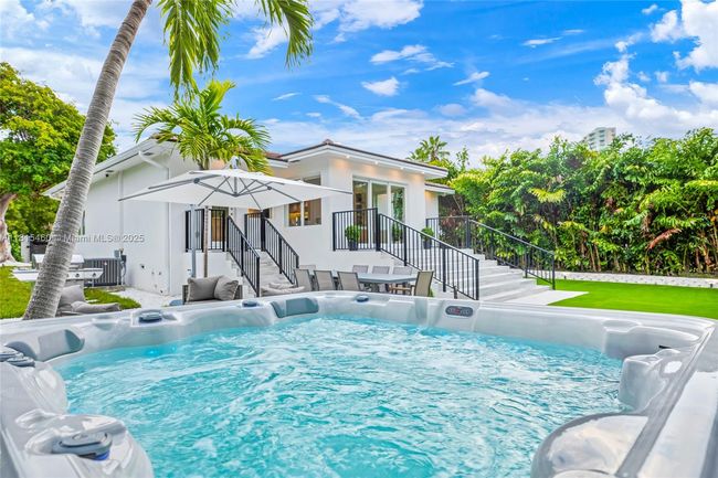 38 Sw 25 Th Rd, House other with 3 bedrooms, 3 bathrooms and null parking in Miami FL | Image 26