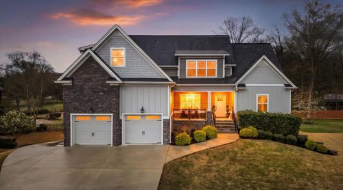 8703 Skybrook Dr, Ooltewah, TN, 37363-1421 | Card Image