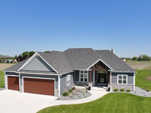 28516 Blue Crane Ct, Waterford, WI, 53185-5118 | Card Image