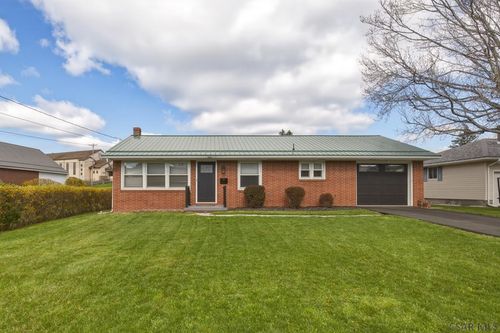 94 Bronx St, Johnstown, PA, 15905-3209 | Card Image