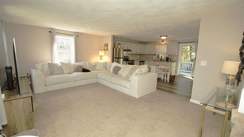 13L Tiger Tail Cir, Derry, NH, 03038 | Card Image