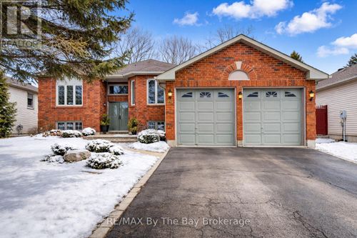 26 Brouwer Cres, Wasaga Beach, ON, L9Z1L8 | Card Image