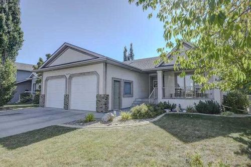 5409 44a Street Close, Innisfail, AB, T4G1Y3 | Card Image