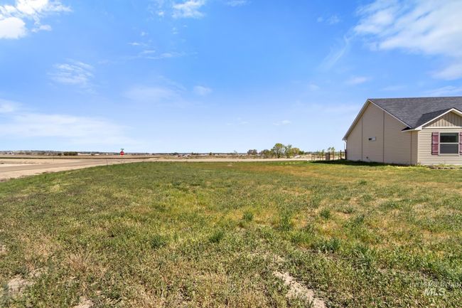 9248 Rolling Hills Ct, House other with 3 bedrooms, 2 bathrooms and 3 parking in Nampa ID | Image 4