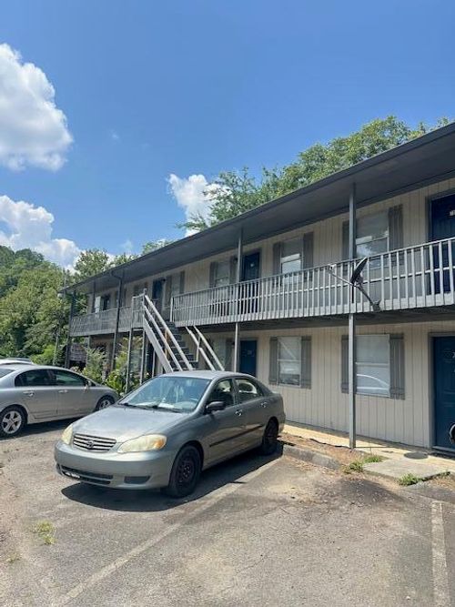 725 20th St Se, Cleveland, TN, 37311-7704 | Card Image