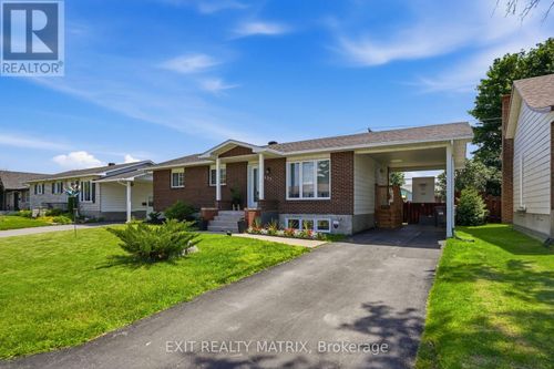 827 Edmond Street, Hawkesbury, ON, K6A3C6 | Card Image