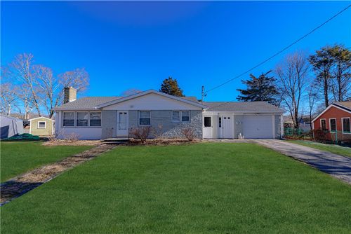 24 Bayberry Dr, North Kingstown, RI, 02852-6806 | Card Image