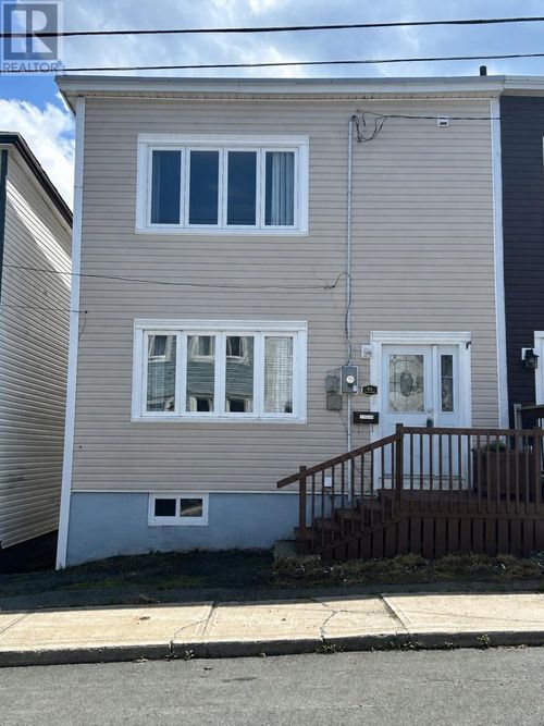 45 Franklyn Ave, St. John's, NL, A1C4L2 | Card Image