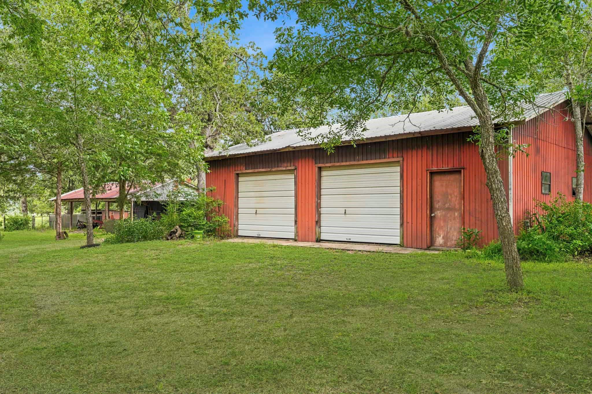 Farm in Hallettsville 4