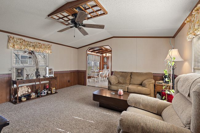23 Walnut St, Home with 3 bedrooms, 2 bathrooms and 2 parking in Minooka IL | Image 4