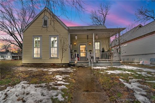 337 E 15th St, New Albany, IN, 47150-2857 | Card Image