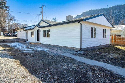 138 N 7th St, New Castle, CO, 81647-8427 | Card Image