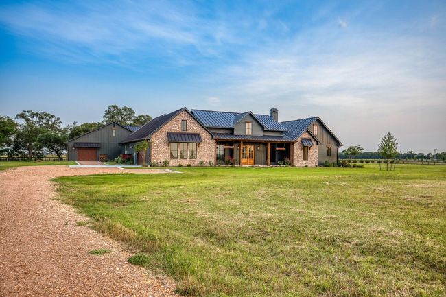 104 Hartfield Rd, Home with 4 bedrooms, 5 bathrooms and 3 parking in Round Top TX | Image 36