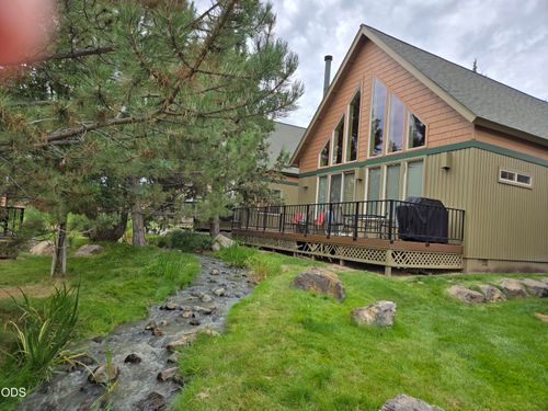 1732 Prairie Falcon Dr, Redmond, OR, 97756-8471 | Card Image