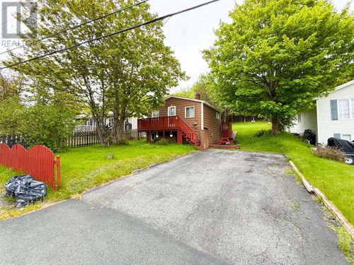 41 Hillview Dr E, St. John's, NL, A1E1A8 | Card Image