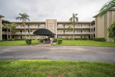 309 - 1000 49 Th Street N, Condo with 2 bedrooms, 1 bathrooms and null parking in Saint Petersburg FL | Image 1