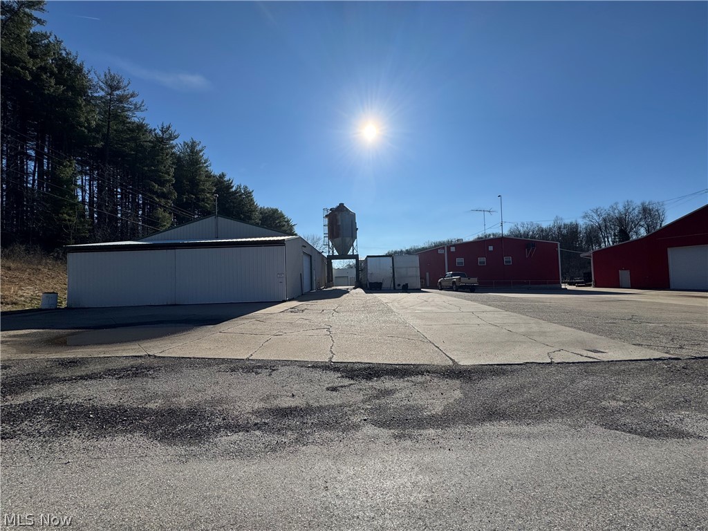 Commercial Lease in Vincent 4