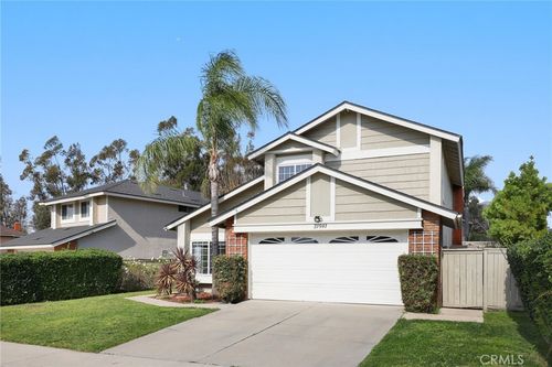 31981 Lazy Glen Ln, Trabuco Canyon, CA, 92679-3219 | Card Image