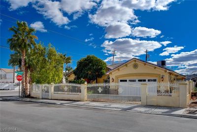 4995 Yuma Avenue, House other with 4 bedrooms, 2 bathrooms and null parking in Las Vegas NV | Image 2