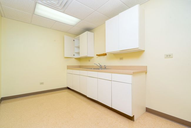 Lounge room/kitchen | Image 26