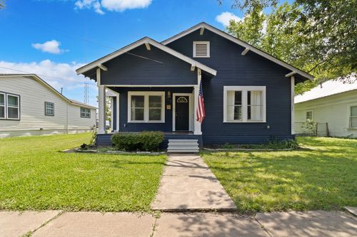 408 W Trinity St, Groesbeck, TX, 76642-1327 | Card Image