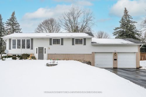 43 Deerfield Ave, Wilmot, ON, N0B1M0 | Card Image