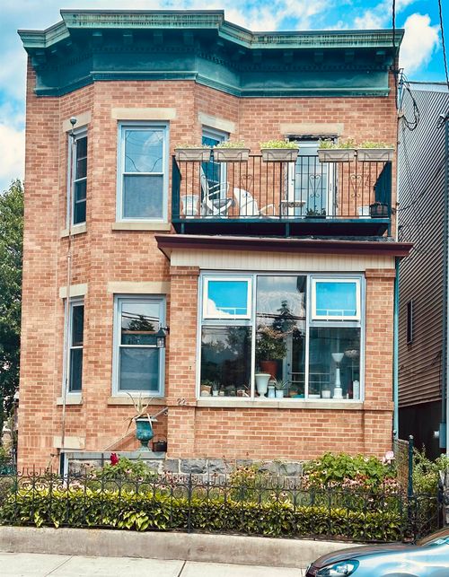 22 46th St, Weehawken, NJ, 07086-7102 | Card Image