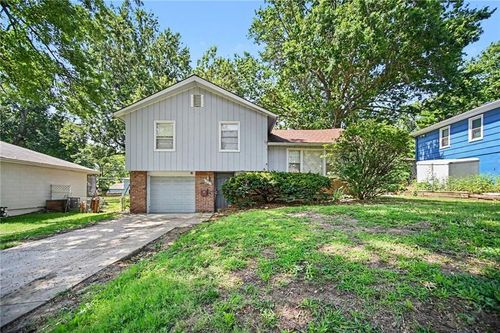 8007 93rd St, Kansas City, MO, 64138-4268 | Card Image