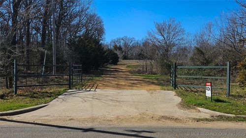 501 N Western Ave, Tishomingo, OK, 73460 | Card Image