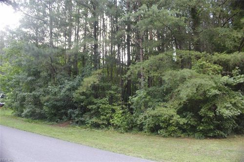 204 Spring Road, Yorktown, VA, 23690 | Card Image